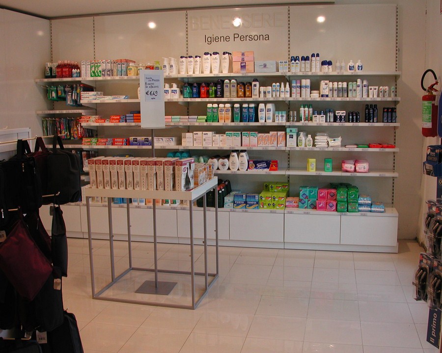 Foto 1 FARMACIA PARAFARMACIA